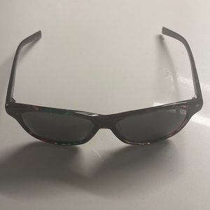 New-ish Costa Sarasota womens sunglasses